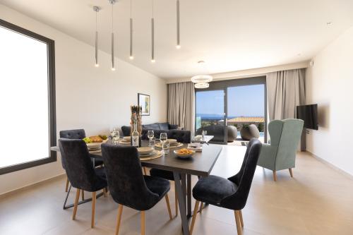 4f4a7083-edit-edit_50